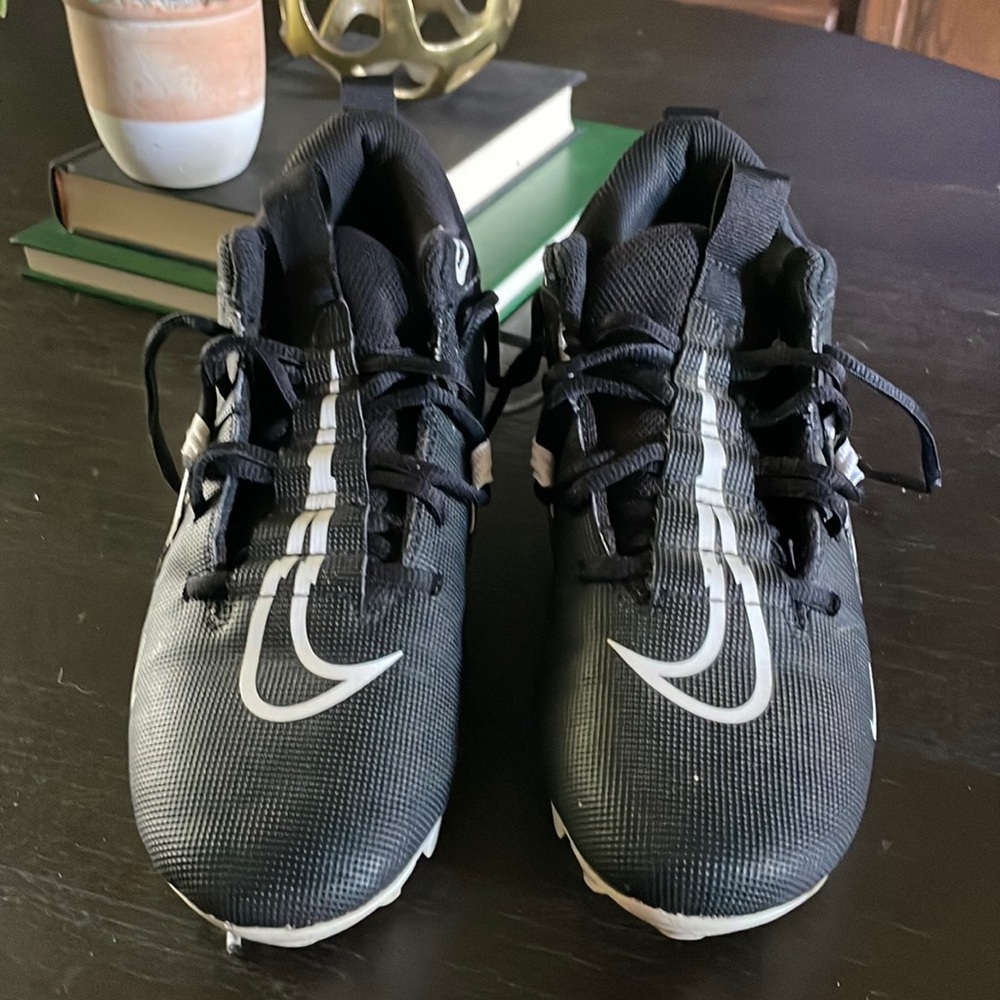 Nike football 🏈 cleats